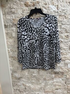 Allison Daley Monochrome Abstract Print Top size M